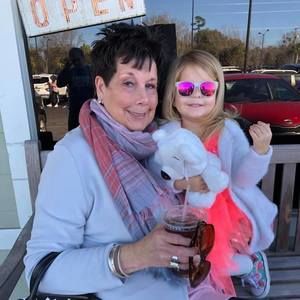 Meet your Posher, Georgia